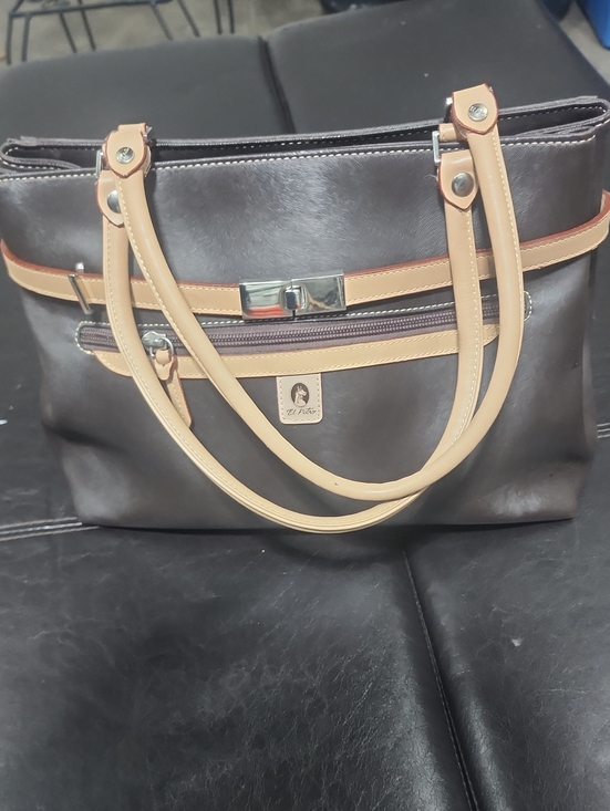 el potro Handbags - Classic Brown Tote with Beige Accents by